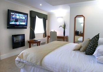 The Barns Hotel Cannock Esterno foto